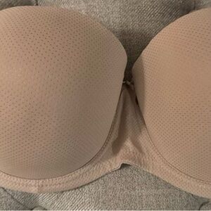Seamless Nude Strapless Bra